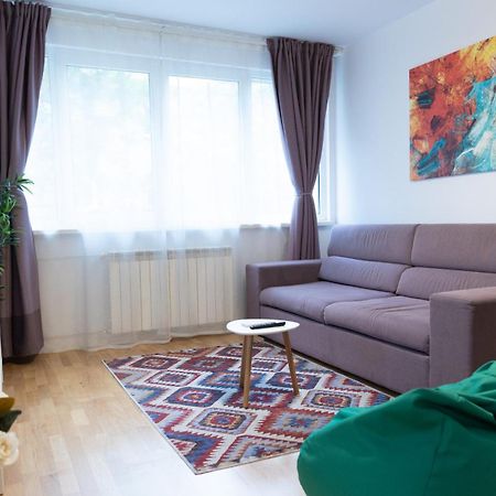 Old Town Central Oasis - Secured Parking Nearby - Self Check In - Metro Station At 1Min Boekarest Buitenkant foto