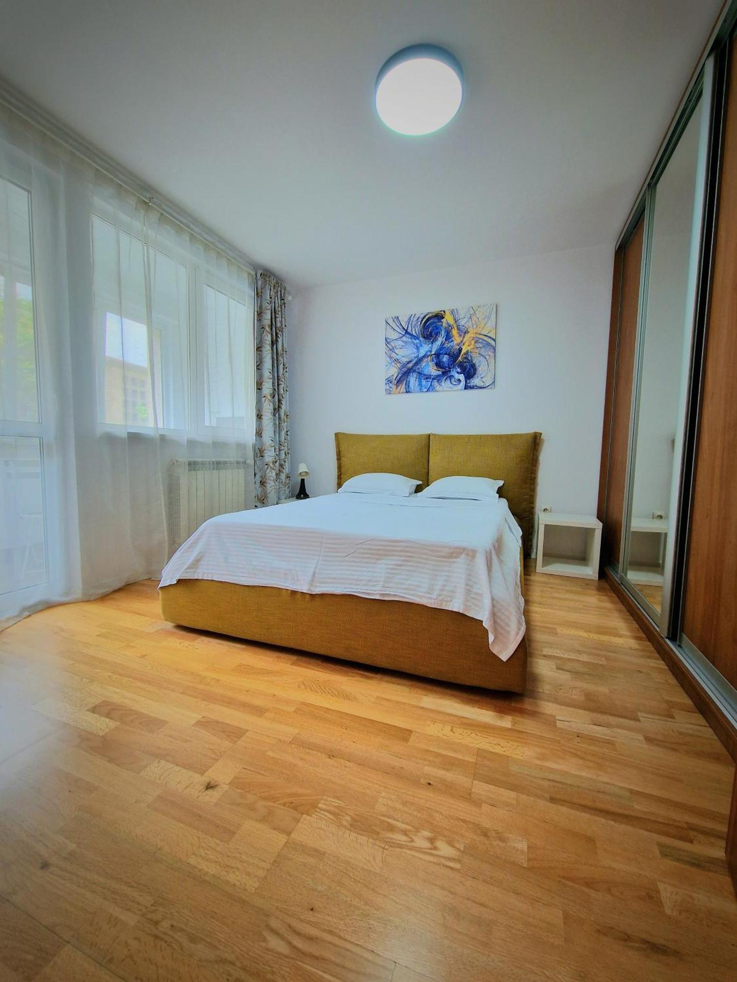 Old Town Central Oasis - Secured Parking Nearby - Self Check In - Metro Station At 1Min Boekarest Buitenkant foto