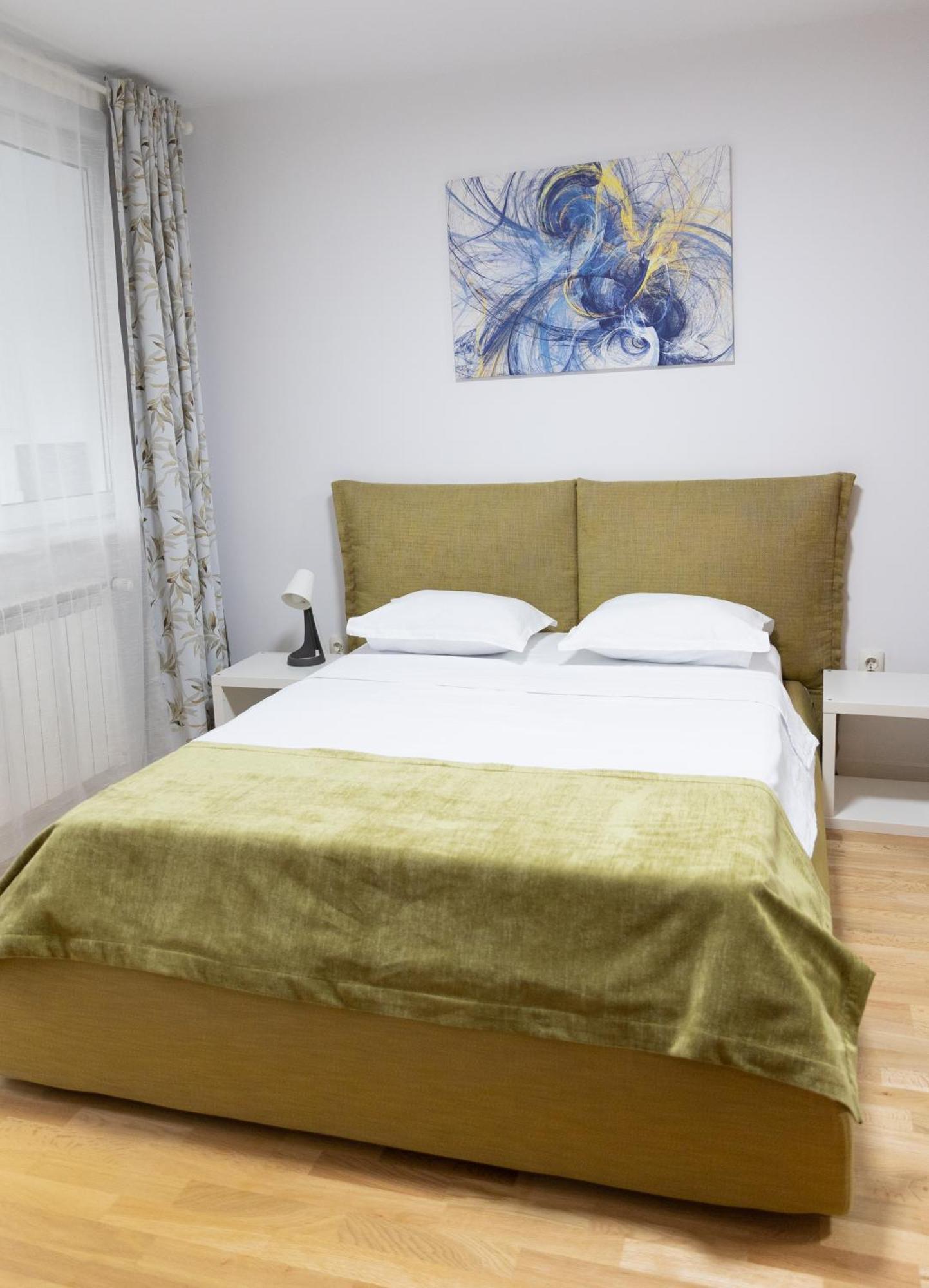 Old Town Central Oasis - Secured Parking Nearby - Self Check In - Metro Station At 1Min Boekarest Buitenkant foto